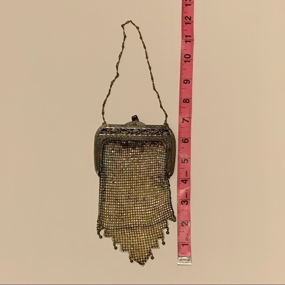 𝅺antique 1930s WHITING & DAVIS “ELSAH” mesh handbag. - Picture 5 of 13